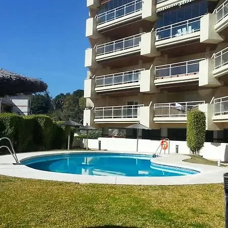 3br Pool Parking Sleeps 7 아파트