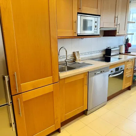 3br Pool Parking Sleeps 7 아파트