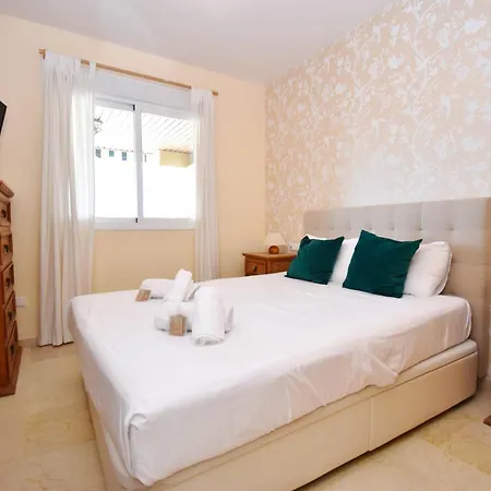 3br Pool Parking Sleeps 7 아파트 *