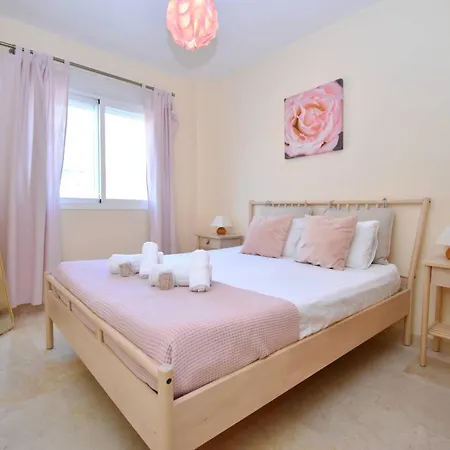 3br Pool Parking Sleeps 7 *