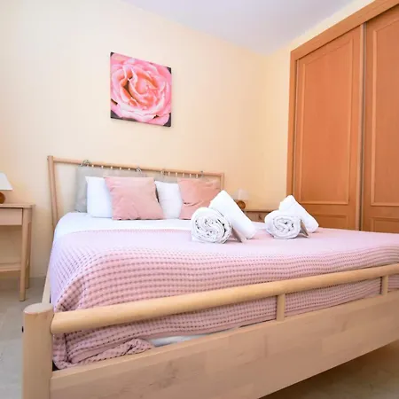 3br Pool Parking Sleeps 7 아파트 *