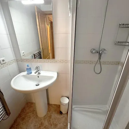 아파트 3br Pool Parking Sleeps 7 *